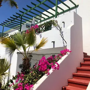 Clara Apartment